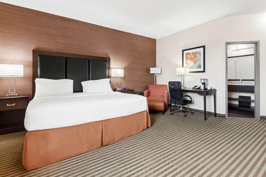 Best Western Plus Fergus Hotel Oda fotoğraf